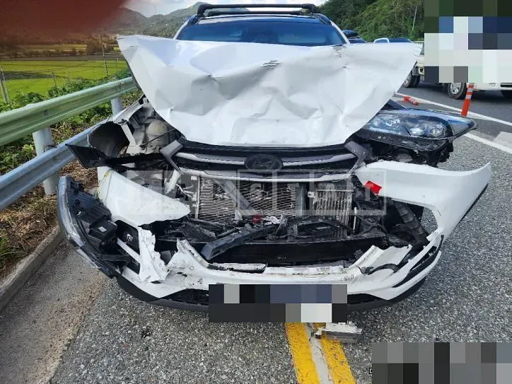 Photo 2 of 6: 2016 Hyundai Tucson 1.7 — Korean insurance auction