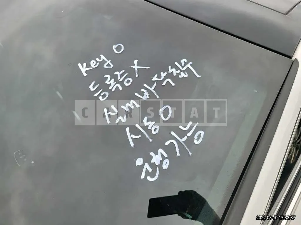Photo 2 of 11: 2019 Audi I 40TFSI, VIN WAUZZZ8V9KA122190 — Korean insurance auction