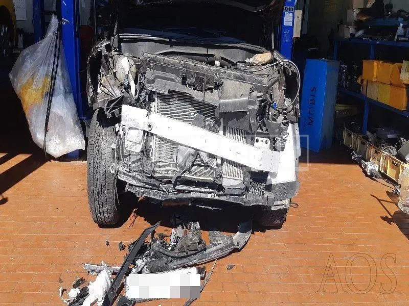 Photo 2 of 37: 2020 Kia Sorento, VIN KNARJ81BGMA025300 — Korean insurance auction