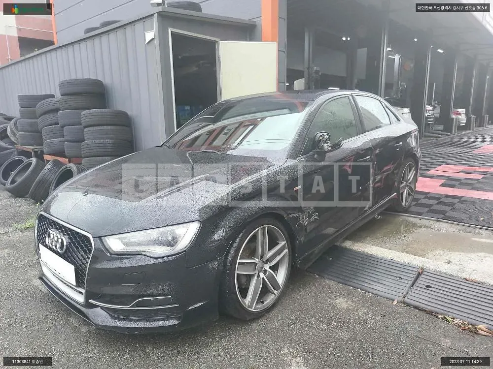 Photo 2 of 10: 2015 Audi A3 35 TDI, VIN WAUZZZ8V9F1082814 — Korean insurance auction