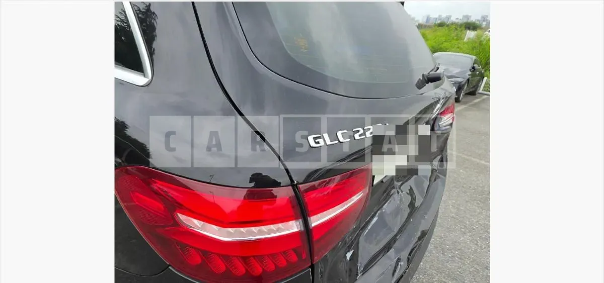 Photo 2 of 34: 2017 Mercedes-Benz GLC220 d 4Matic — Korean insurance auction
