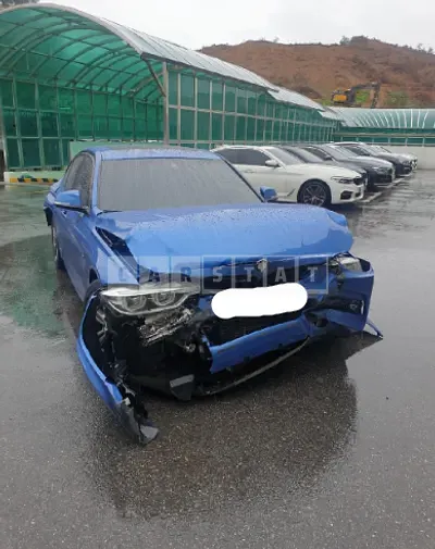 Photo 1 of 6: 2017 BMW 320i, VIN WBA8A9102HK883261 — Korean insurance auction