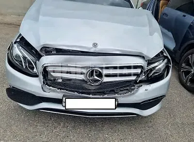 Photo 1 of 7: 2017 Mercedes-Benz E 200 — Korean insurance auction