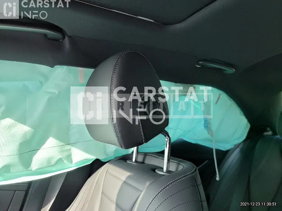 Photo 2 of 29: 2021 Mercedes-Benz E220 d 4Matic, VIN W1KZF0FB0MA871050 — Korean insurance auction