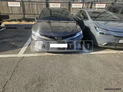 Photo 1 of 17: 2018 Toyota Camry, VIN JTNB11HKXJ3055875 — Korean insurance auction
