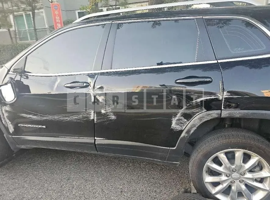 Photo 2 of 40: 2017 Jeep Zip Cherokee 2.2 — Korean insurance auction