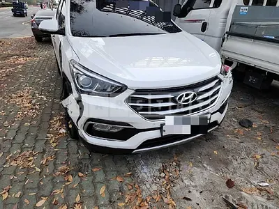 Photo 1 of 12: 2015 Hyundai Santa Fe 2.0 (4WD) — Korean insurance auction