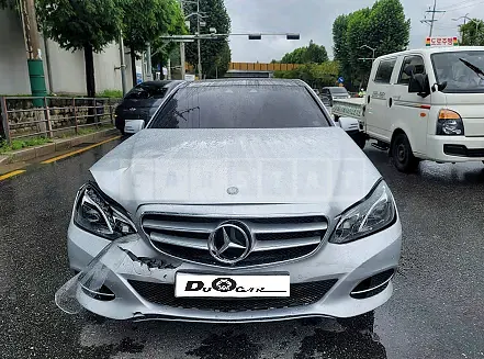 Photo 2 of 14: 2016 Mercedes-Benz E300 4Matic, VIN WDDHF8BB2GB287876 — Korean insurance auction