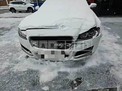 Photo 1 of 25: 2016 Jaguar XF 20d — Korean insurance auction