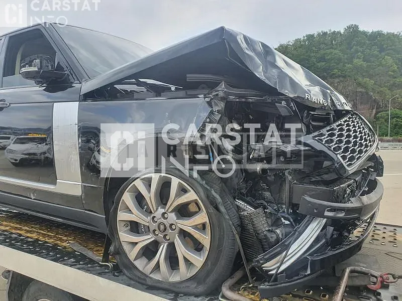 Photo 2 of 30: 2018 Land Rover Range Rover 4.4d, VIN SALGA2BJ2JA508035 — Korean insurance auction