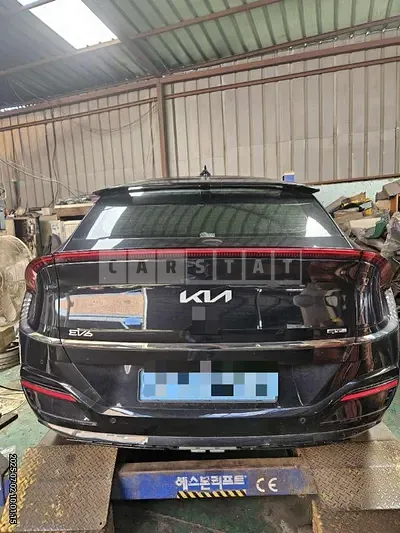 Photo 1 of 52: 2023 Kia EV6 Long Range — Korean insurance auction