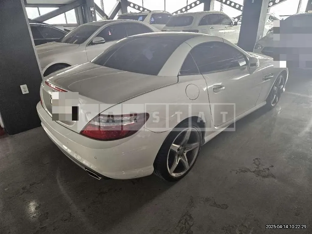 Photo 2 of 37: 2015 Mercedes-Benz SLK350 — Korean insurance auction
