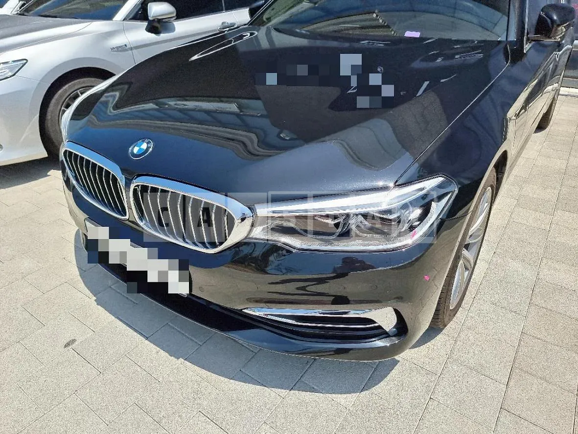 Photo 2 of 3: 2020 BMW (parts) 530e Light — Korean insurance auction