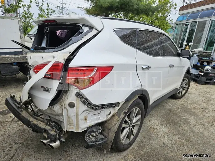 Photo 2 of 17: 2015 Hyundai Santa Fe DM 2.0 (4WD) — Korean insurance auction