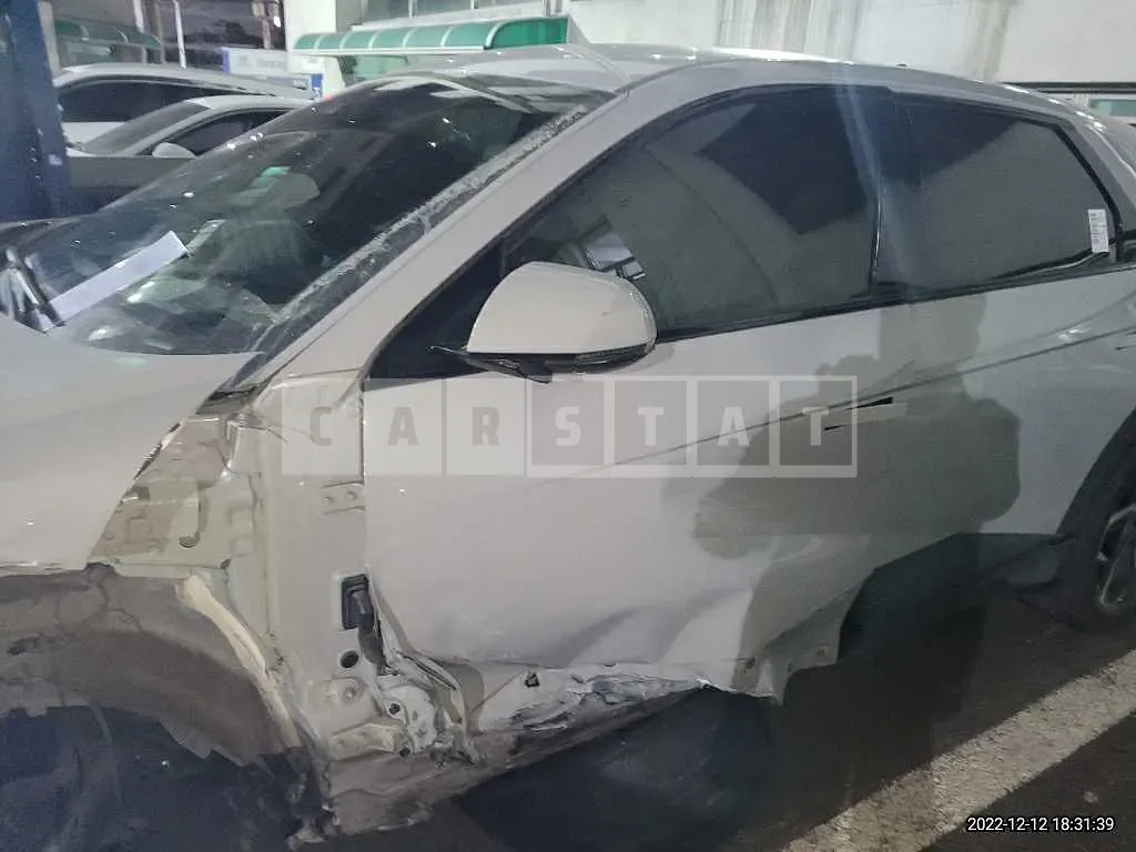 Photo 2 of 25: 2022 Hyundai Modern Ionic 5, VIN KMHKN81AFNU046865 — Korean insurance auction