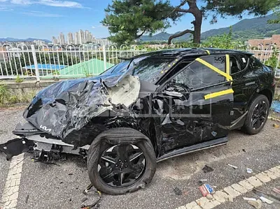 Photo 1 of 23: 2025 Kia EV6 — Korean insurance auction