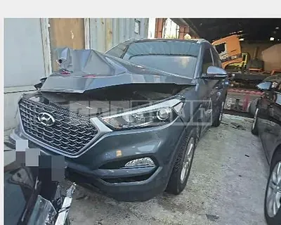 Photo 1 of 13: 2017 Hyundai Tucson TL — Korean insurance auction