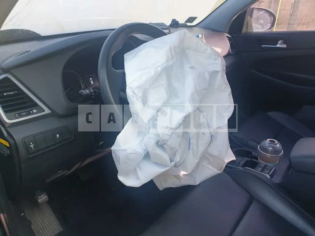 Photo 2 of 11: 2017 Hyundai Tucson, VIN KMHJ3815GHU425835 — Korean insurance auction