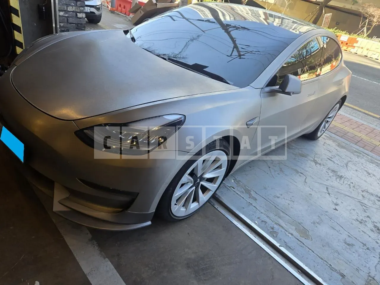 Photo 2 of 46: 2020 Tesla Model 3 Long Range, VIN 5YJ3E1EB2LF724714 — Korean insurance auction
