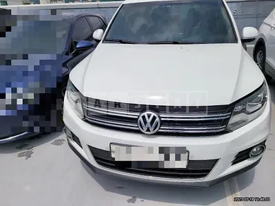 Photo 1 of 7: 2016 Volkswagen Tiguan 2.0 TDI BMT, VIN WVGZZZ5NZGW571525 — Korean insurance auction