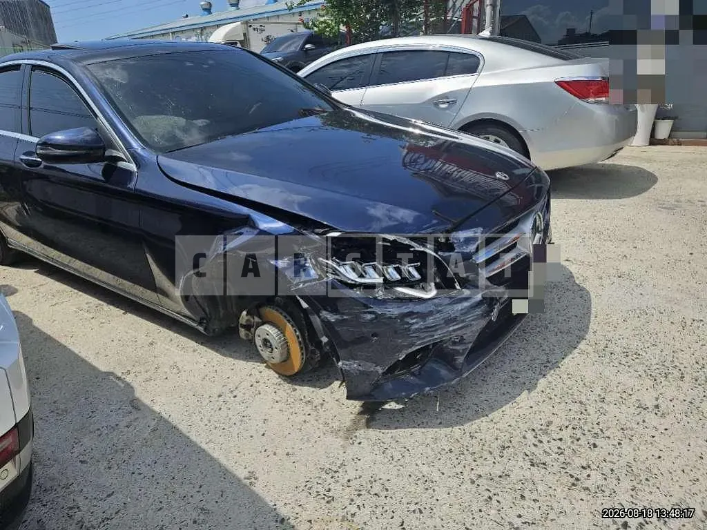 Photo 2 of 9: 2020 Mercedes-Benz C220 d 4Matic — Korean insurance auction