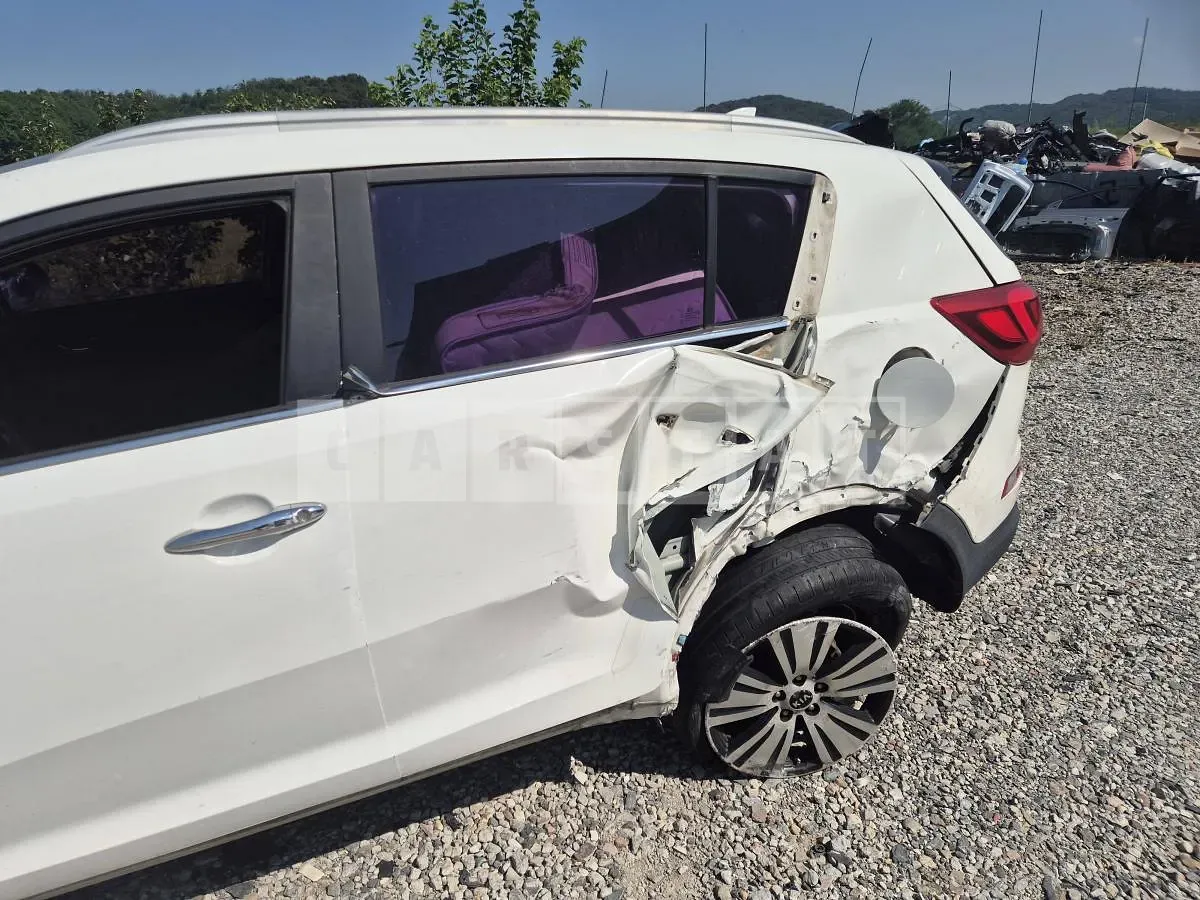 Photo 2 of 11: 2015 Kia Sportage R — Korean insurance auction