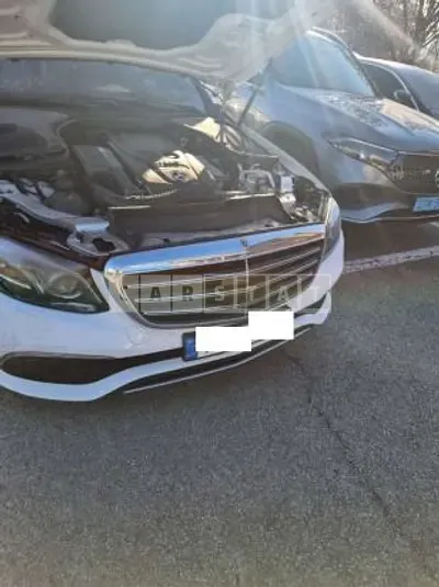 Photo 1 of 29: 2020 Mercedes-Benz E300 e 4Matic — Korean insurance auction