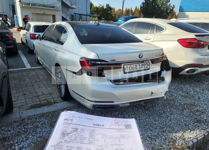 Photo 2 of 6: 2020 BMW 740Ld xDrive — Korean insurance auction