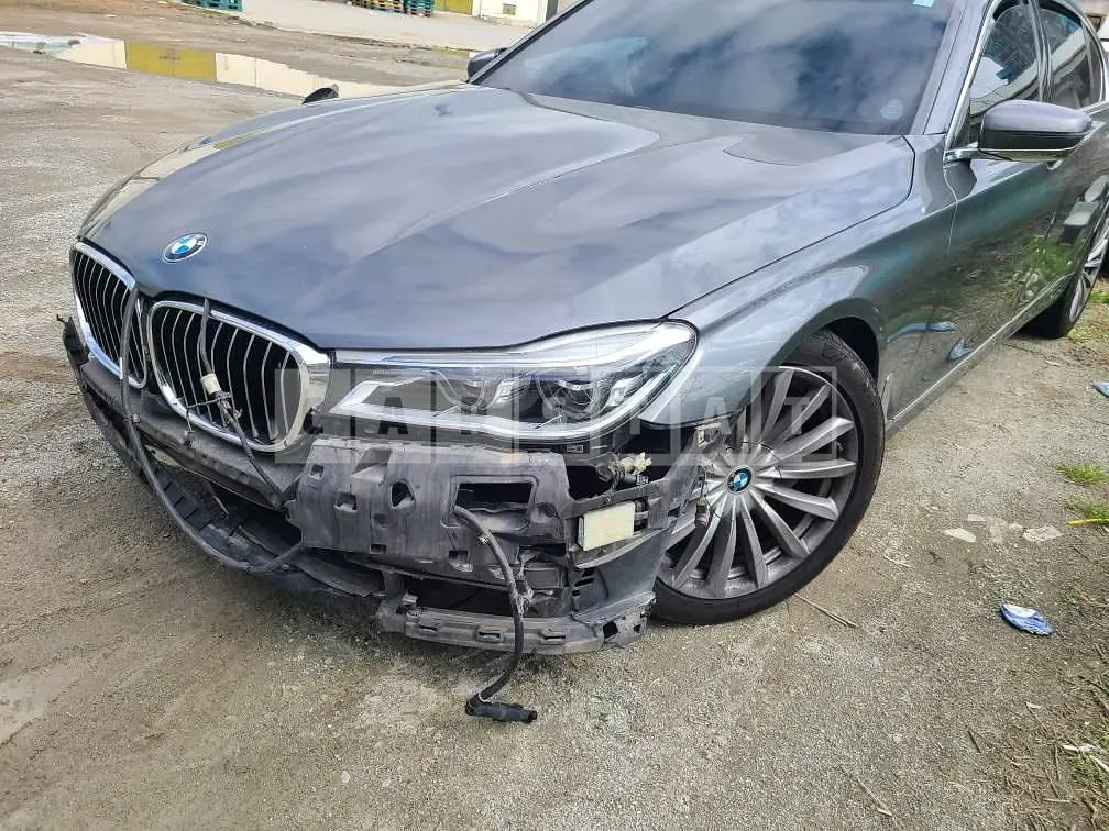 Photo 2 of 16: 2016 BMW 730Ld xDrive, VIN WBA7G6105GG509527 — Korean insurance auction