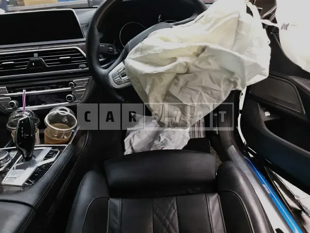 Photo 2 of 7: 2016 BMW 740Li xDrive, VIN WBA7E4108GGU98582 — Korean insurance auction