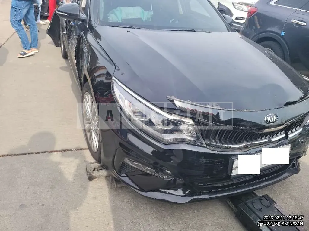 Photo 2 of 8: 2019 Kia K5, VIN KNAGU411BKA332712 — Korean insurance auction