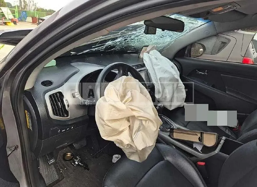 Photo 2 of 8: 2015 Kia Sportage — Korean insurance auction