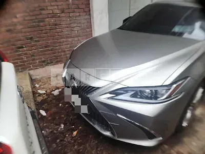 Photo 1 of 45: 2020 Lexus ES300h, VIN JTHBA1C15M2000519 — Korean insurance auction