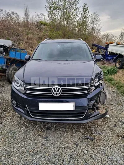 Photo 1 of 8: 2016 Volkswagen Tiguan 2.0 TDI BMT, VIN WVGZZZ5NZGW586677 — Korean insurance auction