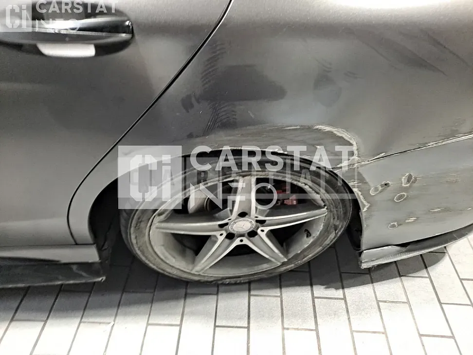 Photo 2 of 30: 2016 Mercedes-Benz C200, VIN WDDWF4CB1HF466497 — Korean insurance auction