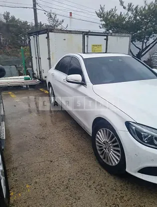 Photo 2 of 21: 2015 Mercedes-Benz C220 BlueTec, VIN WDDWF0EB7FF137919 — Korean insurance auction