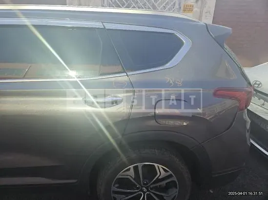 Photo 2 of 46: 2019 Hyundai Santa Fe — Korean insurance auction