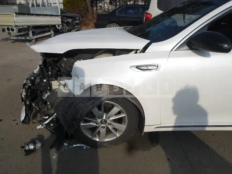 Photo 2 of 13: 2016 Kia K5, VIN KNAGS416BGA050550 — Korean insurance auction