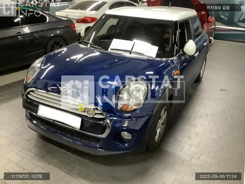 Photo 2 of 10: 2015 MINI Cooper, VIN WMWXS5102F2B09058 — Korean insurance auction