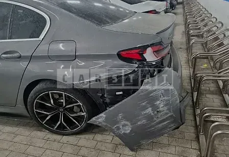Photo 2 of 9: 2022 BMW 530i, VIN WBA71BH0XNWX68257 — Korean insurance auction