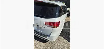 Photo 1 of 29: 2015 Kia Carnivals — Korean insurance auction