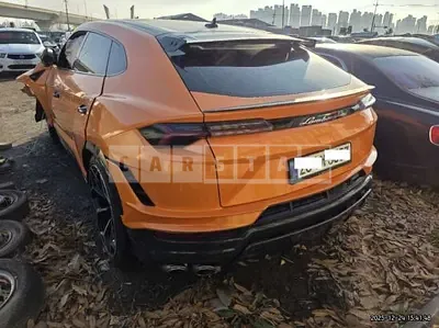 2023 Lamborghini URUS Performante