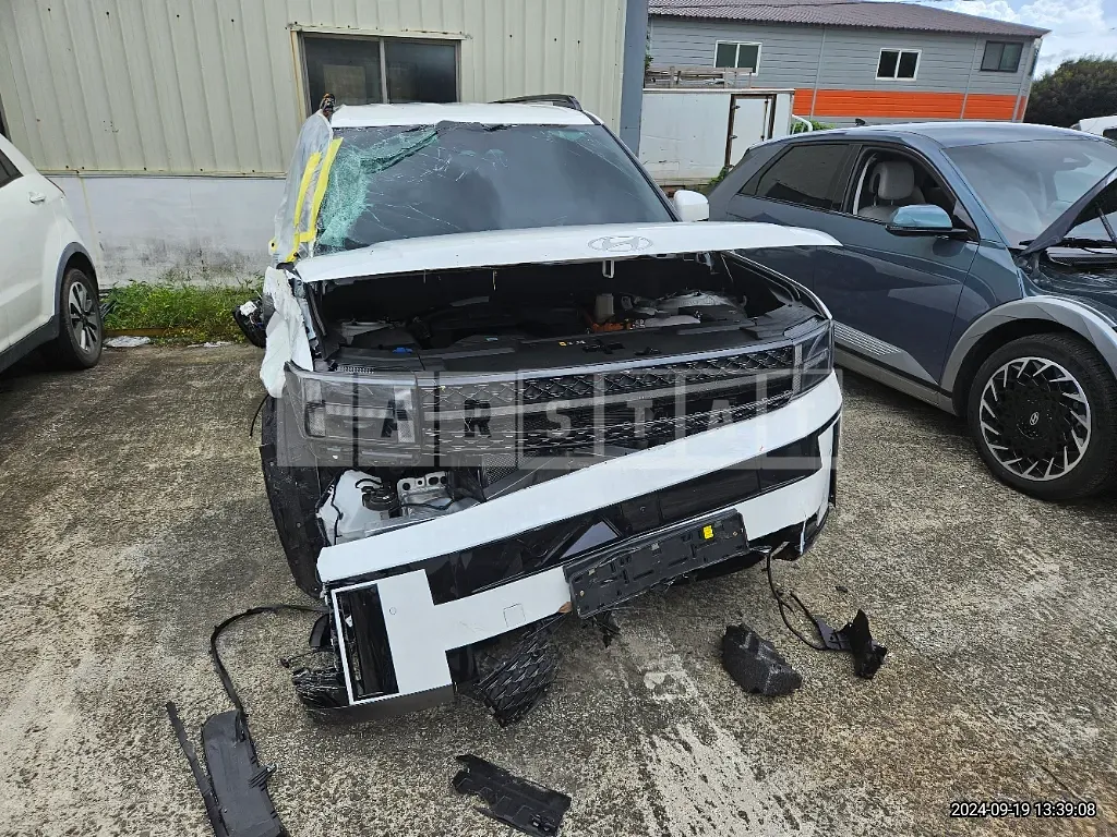 Photo 2 of 50: 2024 Hyundai Santa Fe — Korean insurance auction