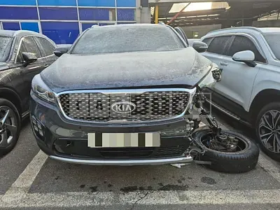 Photo 1 of 2: 2015 Kia Sorento — Korean insurance auction