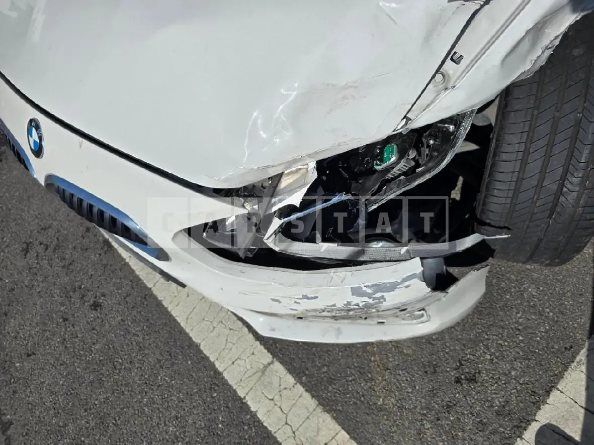 Photo 2 of 13: 2016 BMW 118d — Korean insurance auction