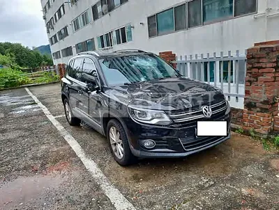 Photo 1 of 8: 2015 Volkswagen Tiguan 2.0 TDI Blue Motion, VIN WVGZZZ5NZFW527035 — Korean insurance auction