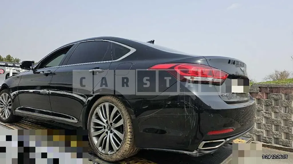 Photo 2 of 22: 2016 Genesis 3.3 — Korean insurance auction