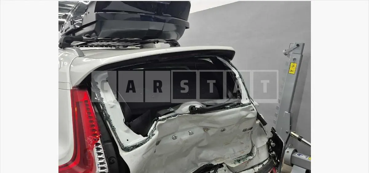 Photo 2 of 21: 2020 Volvo XC40B4 AWD — Korean insurance auction