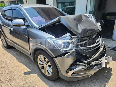 Photo 1 of 7: 2015 Hyundai Santa Fe DM — Korean insurance auction