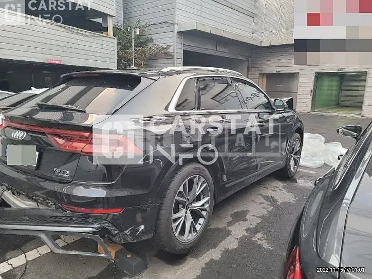 Photo 2 of 21: 2021 Audi Q8 50 TDI quattro — Korean insurance auction